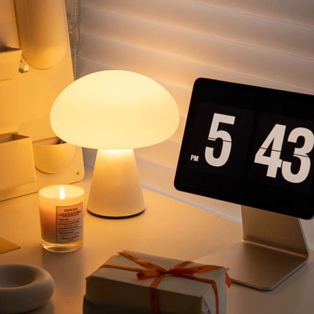 Pilzförmige LED-Tischlampe Stu – Mushroom Table Lamp Bewertung und Preis