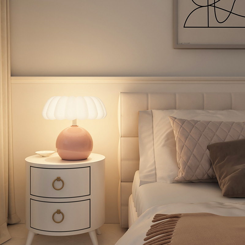 Cremefarbene Nachttischlampe i – Mushroom Table Lamp Bewertung und Preis