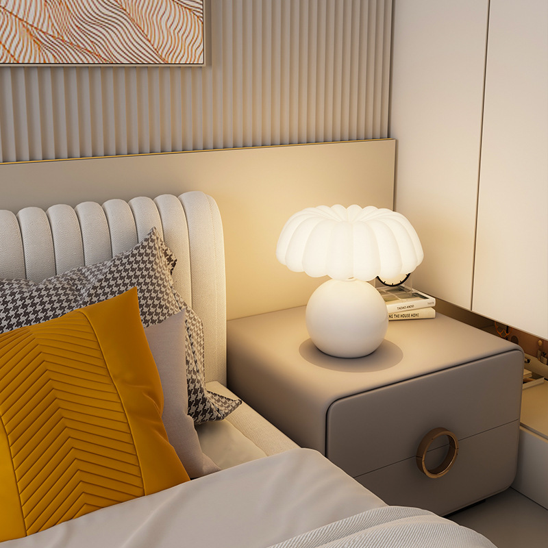Cremefarbene Nachttischlampe i – Mushroom Table Lamp Bewertung und Preis